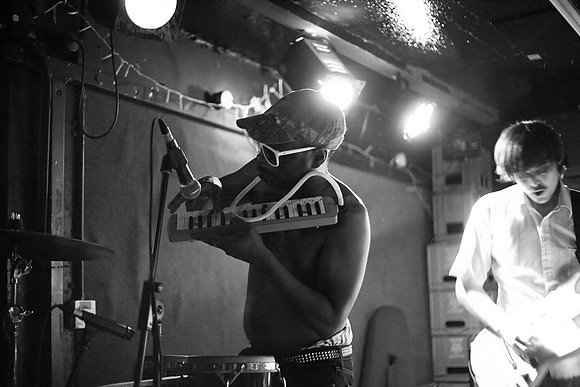 IMG_3260_nr_wb_bright0.83_mono_curves_filter.jpg